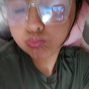 Meet your Posher, Hailee